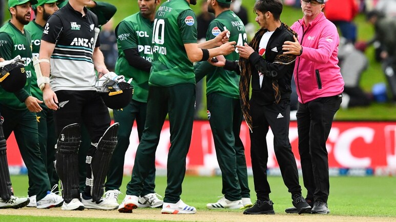 nz vs pak: "पाकिस्तान में लोग हमें...", दूसरे टी20 में हार के बाद प्रेस कॉन्फ्रेंस में स्टार पेसर की निकली भड़ास