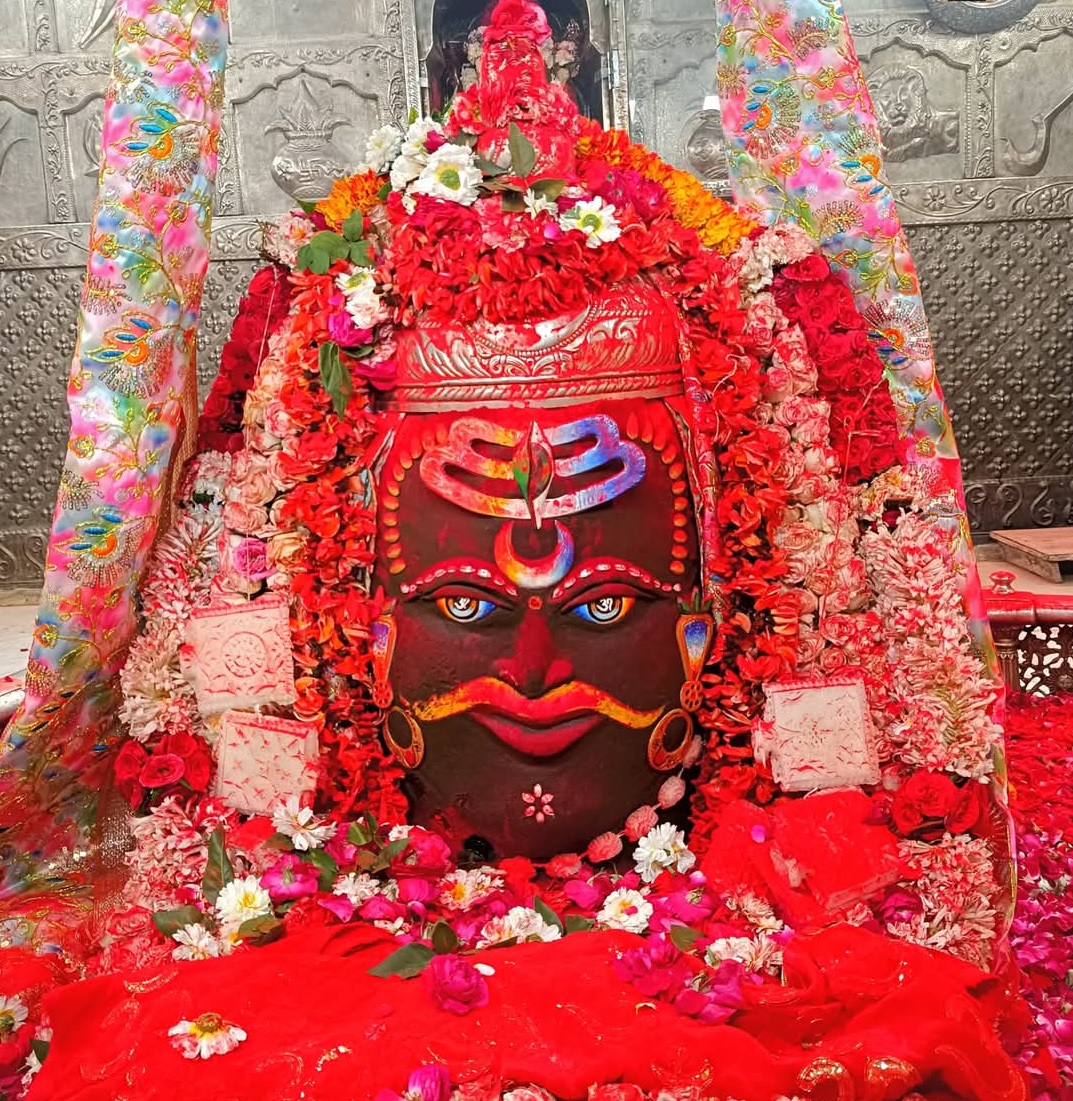 Mahakal Bhasma Aarti: श्रावस मास में बदल जाएगा भस्म आरती का समय, बाबा महाकाल का ऐसे कर सकते हैं अभिषेक