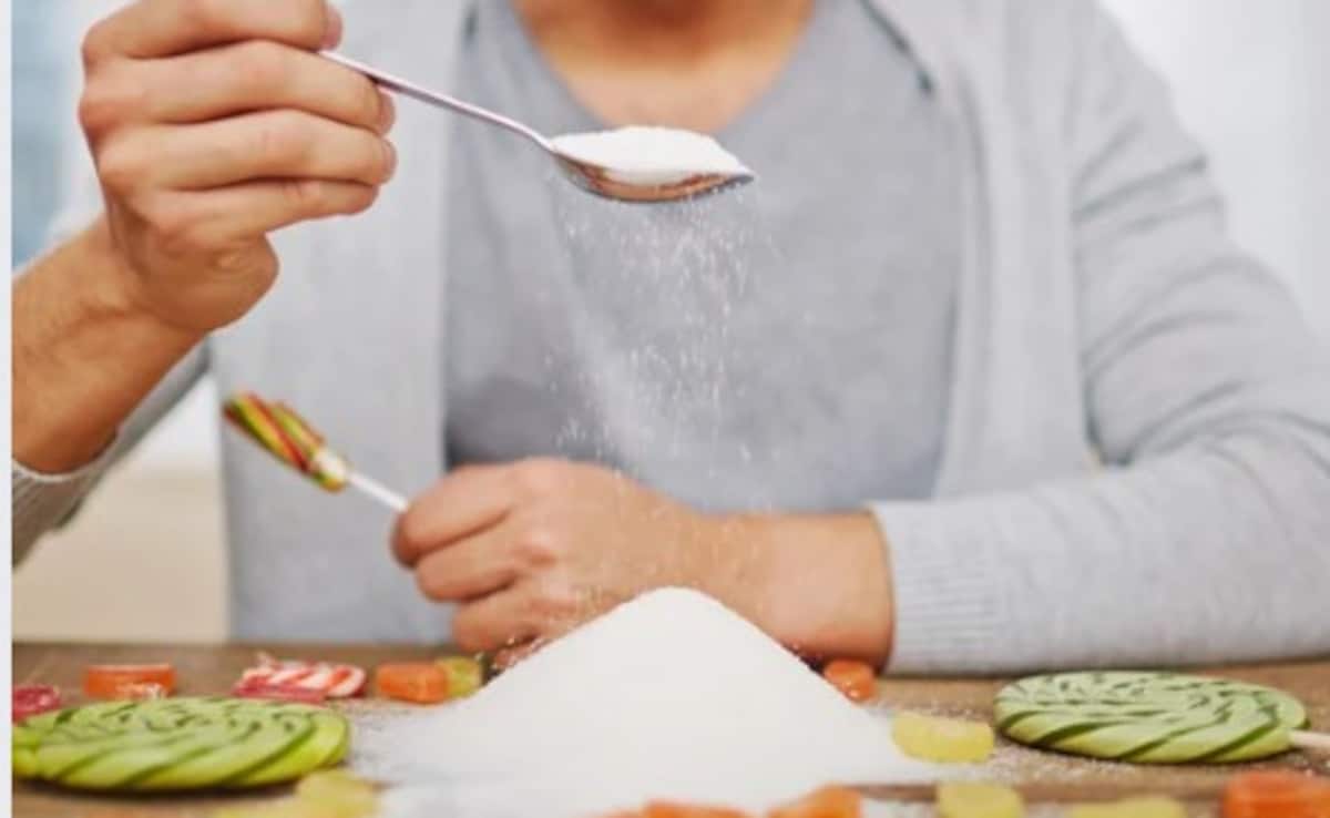 Doctor Explains Health Benefits of Quitting Added Sugar for 14 Days