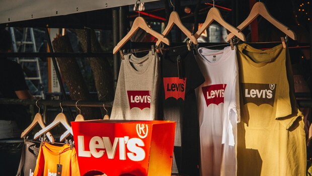 Top 10 Myntra Deals On Levi's Picks For Men