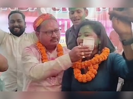 अश्लील डांस, महिला कलाकार के गाल पर चिपकाए नोट... एक बार फिर सुर्खियों में JDU विधायक गोपाल मंडल