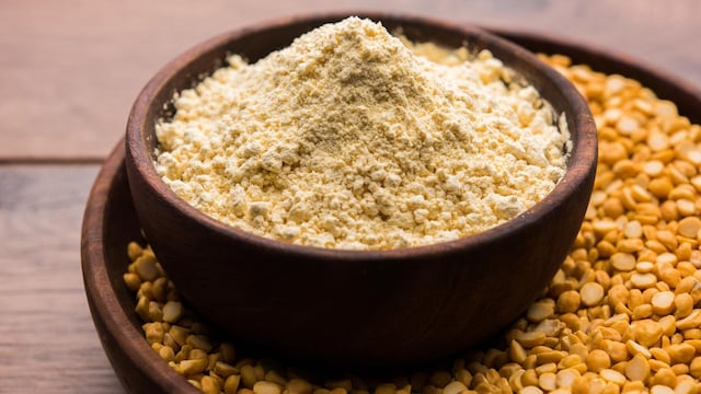 Nutritionist Anjali Mukerjee shares step-by-step instructionstoprepare besan