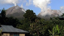 Several Flights From Bali Cancelled After Volcano Erupts For Over 11 Minutes