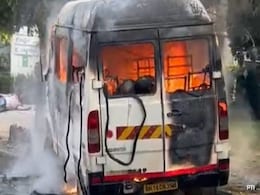 "Exit Door Didn't Open": Pune Bus Catches Fire, 4 Employees Burn To Death "Exit Door Didn't Open": Pune Bus Catches Fire, 4 Employees Burn To Death