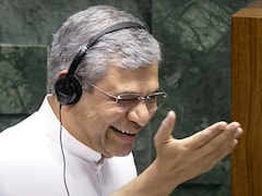 लोकसभा में रेल मंत्री ने विपक्ष को दिया आंकड़ों वाला डोज, हादसों से लेकर बजट पर किया लाजवाब 