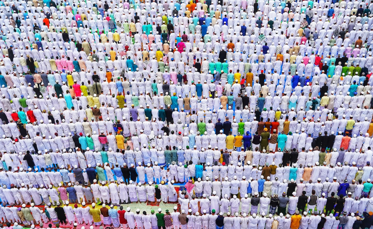 Eid-ul-Fitr 2025: A Comprehensive Guide For Prayer, Traditions And Rituals