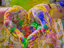 Holi पर इन Tips से अपने बच्चों को रखें Safe, साथ ही भारी छूट पर पाएं सेफ कलर्स से लेकर नॉन-टॉक्सिक गुब्बारों तक सभी Holi पर इन Tips से अपने बच्चों को रखें Safe, साथ ही भारी छूट पर पाएं सेफ कलर्स से लेकर नॉन-टॉक्सिक गुब्बारों तक सभी