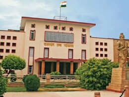 राजस्थान हाईकोर्ट ने आयुर्वेदिक निदेशक के वेतन पर लगाई रोक, राज्य सरकार को फटकार लगाते हुए दिया आदेश