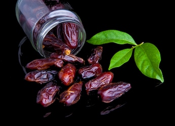 What Are The Health Benefits Of Eating Dates (Khajoor) In Winter