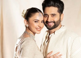 Jackky Bhagnani Enjoys Delicious Besan Cheela For Breakfast, Courtesy Rakul Preet Jackky Bhagnani Enjoys Delicious Besan Cheela For Breakfast, Courtesy Rakul Preet