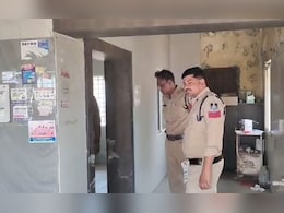 पीथमपुर में महिला की संदिग्ध मौत, इसलिए पुलिस को है पति पर शक पीथमपुर में महिला की संदिग्ध मौत, इसलिए पुलिस को है पति पर शक