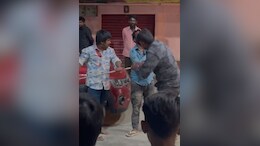 Karnataka Auto Drivers Fight Over Rs 500, Attack Each Other With Rods
