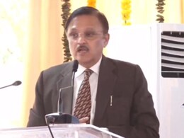 कोर्टाच्या उद्घाटनापूर्वी कायदा मोडला, संतपालेल्या न्यायाधीशांनी उपमुख्यमंत्र्यांसमोर सर्वांना सुनावलं कोर्टाच्या उद्घाटनापूर्वी कायदा मोडला, संतपालेल्या न्यायाधीशांनी उपमुख्यमंत्र्यांसमोर सर्वांना सुनावलं