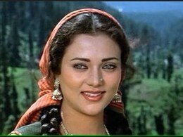 जींस-शर्ट में मंदाकिनी ने किया 48 साल पुराने गाने यार दिलदार तुझे कैसा पर डांस, वीडियो देख फैंस बोले- सुंदर जींस-शर्ट में मंदाकिनी ने किया 48 साल पुराने गाने यार दिलदार तुझे कैसा पर डांस, वीडियो देख फैंस बोले- सुंदर