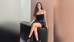 Amyra Dastur Is A Minimal Chic Girl In An All Black Outfit