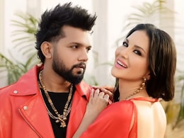 मरून कलर सड़िया सिंगर नीलकमल का Sunny Leone के साथ 'लड़की दीवानी' सॉन्ग रिलीज, एक्ट्रेस ने पूछा- का हाल बा... मरून कलर सड़िया सिंगर नीलकमल का Sunny Leone के साथ 'लड़की दीवानी' सॉन्ग रिलीज, एक्ट्रेस ने पूछा- का हाल बा...