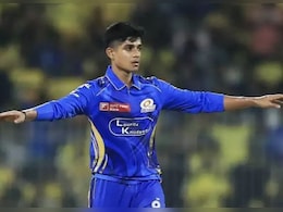 CSK vs MI: 'मुश्किल यात्रा' तय करते मुंबई इंडियंस पहुंचे विग्नेश पुथुर, हेड कोच जयवर्द्धने ने लिया बड़ा फैसला CSK vs MI: 'मुश्किल यात्रा' तय करते मुंबई इंडियंस पहुंचे विग्नेश पुथुर, हेड कोच जयवर्द्धने ने लिया बड़ा फैसला