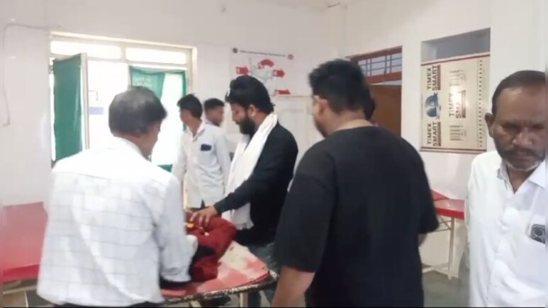 Blast : युवक की जेब में रखा मोबाइल हुआ ब्लास्ट, प्राइवेट पार्ट में आई गंभीर चोटें, उपचार जारी