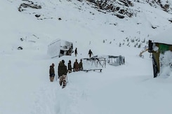 "Woke Up To Mountain Of Snow": Uttarakhand Avalanche Survivor Recalls Horror "Woke Up To Mountain Of Snow": Uttarakhand Avalanche Survivor Recalls Horror