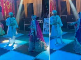 पंजाबी गाने पर दुल्हन ने किया इतना प्यारा डांस, एकटक देखता रहा दूल्हा, यूजर्स बोले- किस्मत वालों को मिलती है ऐसी लड़की पंजाबी गाने पर दुल्हन ने किया इतना प्यारा डांस, एकटक देखता रहा दूल्हा, यूजर्स बोले- किस्मत वालों को मिलती है ऐसी लड़की
