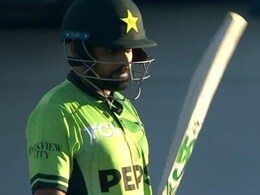 "<i>Joote Maarne Chahiye</i>": Ex Pakistan Star Loses Cool, Slams 'Professors' Who Made Babar Azam Open