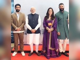 Vijay Deverakonda And Yami Gautam Meet Prime Minister Narendra Modi. See Pics Vijay Deverakonda And Yami Gautam Meet Prime Minister Narendra Modi. See Pics