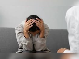 सोशल मीडिया आपकी मेंटल हेल्थ पर डाल रहा बुरा असर, इन टिप्स की मदद से करें बचाव