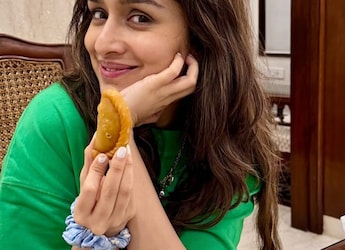 8 Of The Best Celebrity Foodie Moments From Holi 2025 8 Of The Best Celebrity Foodie Moments From Holi 2025