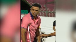 IPL-2025: बैसाखी से मैदान पर आए राहुल द्रविड़, राजस्थान रॉयल्स की टीम को दी ट्रेनिंग - देखें Video