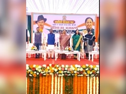 राष्ट्र के नायकों की मूर्तियों का रखा जाएगा ध्यान...रेखा गुप्ता ने भगत सिंह की प्रतिमा का किया अनावरण राष्ट्र के नायकों की मूर्तियों का रखा जाएगा ध्यान...रेखा गुप्ता ने भगत सिंह की प्रतिमा का किया अनावरण