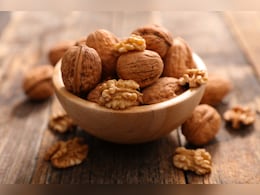 अखरोट खाने से दिमाग और दिल दोनों को होता है फायदा, जानिए कैसे ? अखरोट खाने से दिमाग और दिल दोनों को होता है फायदा, जानिए कैसे ?