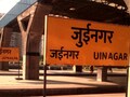 जुईनगर रेल्वे स्टेशनवर झालंय शूट बॉलिवूडच्या 3 हिट गाण्याचं शूटिंग, पाहा VIDEO