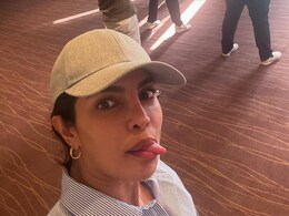 प्रियंका चोपड़ा को राजामौली के सेट पर मिल रहे हैं ऐसे देसी तोहफे, एक्ट्रेस ने शेयर किया वीडियो प्रियंका चोपड़ा को राजामौली के सेट पर मिल रहे हैं ऐसे देसी तोहफे, एक्ट्रेस ने शेयर किया वीडियो