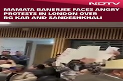 Mamata Banerjee Confronted By Protesters In London Over RG Kar & Sandeshkhali Mamata Banerjee Confronted By Protesters In London Over RG Kar & Sandeshkhali