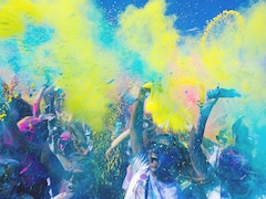 Holi 2026: Simple First Aid Tips To Keep Your Celebrations Safe, Healthy