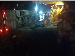 Jaipur Road Accident: दूदू में NH-48 पर भीषण सड़क हादसा, यात्रियों से भरी बस पलटी, 1 की मौत कई घायल