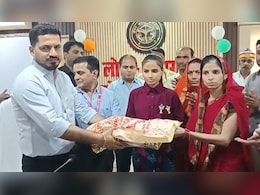 ट्रेन से गिरी, याददाश्त गई, परिवार के लिए 5 साल का इंतजार... भावुक कर देगी पार्वती की ये कहानी ट्रेन से गिरी, याददाश्त गई, परिवार के लिए 5 साल का इंतजार... भावुक कर देगी पार्वती की ये कहानी