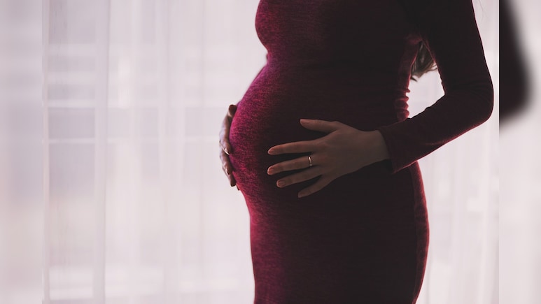 प्रेग्नेंसी में गैस, एसिडिटी और अपच से हैं परेशान? अपनाएं ये 3 आसान घरेलू नुस्खे