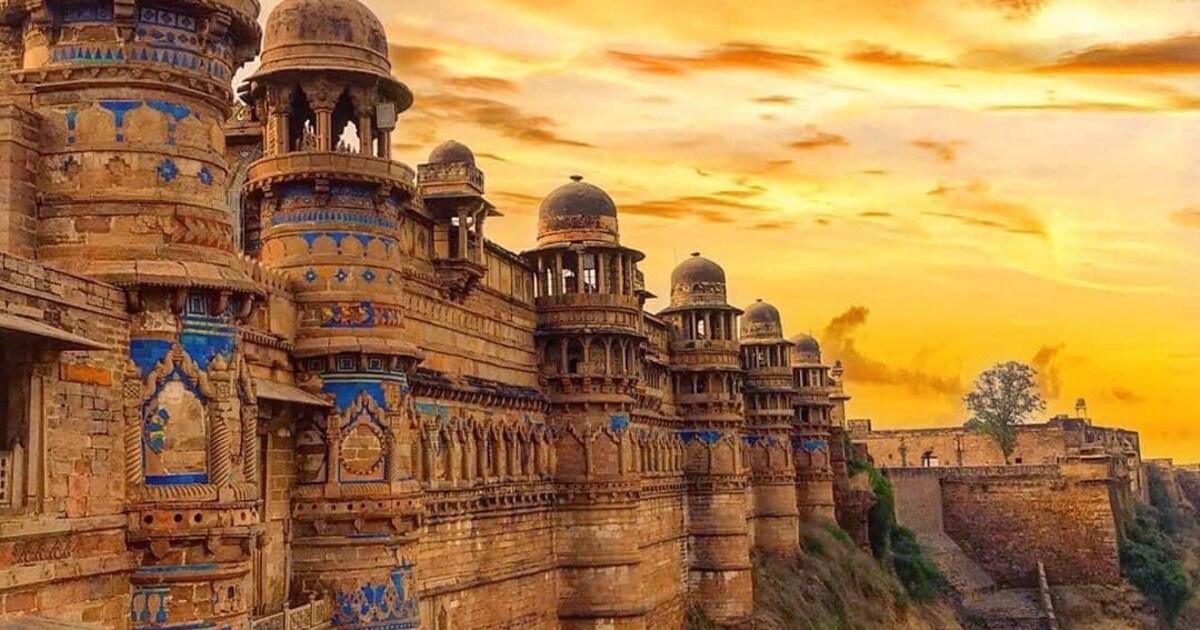 10 Historical And Majestic Forts In India