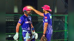 IPL 2025: राजस्&zwj;थान रॉयल्&zwj;स ने की प्रैक्&zwj;टिस, कप्&zwj;तान संजू सैमसन भी टीम के साथ जुड़े; 5 हजार से ज्यादा लोग स्टेडियम पहुंचे