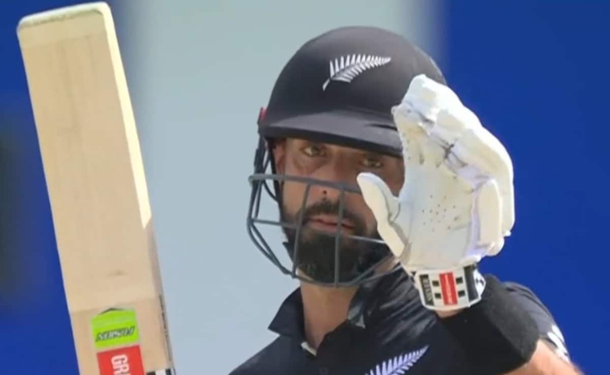 ICC ODI Ranking: रोहित शर्मा की बादशाहत खत्म, डेरिल मिशेल ने रचा इतिहास, ऐसा कारनामा करने वाले न्यूजीलैंड के दूसरे बल्लेबाज