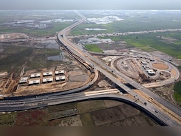 'भारतमाला परियोजना' के तहत देश में अब तक 19,826 किलोमीटर सड़क का हुआ निर्माण 'भारतमाला परियोजना' के तहत देश में अब तक 19,826 किलोमीटर सड़क का हुआ निर्माण