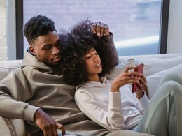 What Is Phubbing, The New Dating Trend?