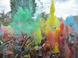 रंग भी, गुलाल भी और नमाज भी... होली और जुमे के मौके पर संभल से दिल्ली तक जानें हर अपडेट रंग भी, गुलाल भी और नमाज भी... होली और जुमे के मौके पर संभल से दिल्ली तक जानें हर अपडेट