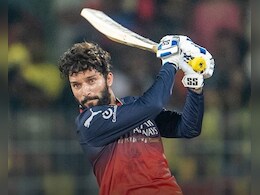 CSK vs RCB: रजत पाटिदार का IPL में धमाका, रोहित शर्मा का महारिकॉर्ड तोड़ रचा इतिहास CSK vs RCB: रजत पाटिदार का IPL में धमाका, रोहित शर्मा का महारिकॉर्ड तोड़ रचा इतिहास