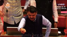 CM Devendra Fadnavis : 'आहे का हिंमत...', कमरेवर हात, विरोधकांकडे बोट; CM फडणवीसांचा रुद्रावतार