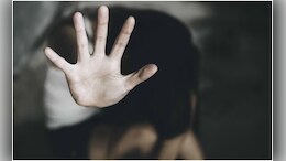 नाबालिग लड़की से की दोस्ती, फोटो डिलीट करने को कहा तो करने लगा छेड़छाड़...