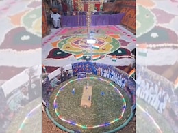 बूंदी: होली पर सजी चैंपियन ट्रॉफी और महाकुंभ की झांकियां, खींचा लोगों का ध्यान 