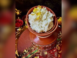 Sheetala Ashtami 2025: बसौड़ा के भोग में बनाए जाते हैं ये खास पकवान, मान्यतानुसार प्रसन्न हो जाएंगी शीतला माता Sheetala Ashtami 2025: बसौड़ा के भोग में बनाए जाते हैं ये खास पकवान, मान्यतानुसार प्रसन्न हो जाएंगी शीतला माता