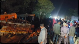 Khatu Shyam Accident: लक्खी मेले में शामिल होने खाटूश्यामजी आए जत्थे पर सब्जी-फल से भरा ट्रक पलटा, 1 श्रद्धालु की मौत, एक घायल
